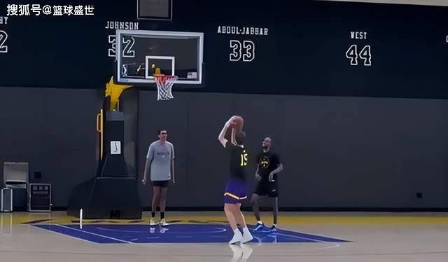 火湖大战！互放烟雾弹！双核打不打？包夹不包夹？